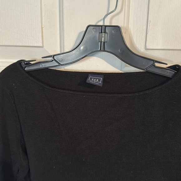 Gap Black Long Sleeve size small - Picture 2 of 3